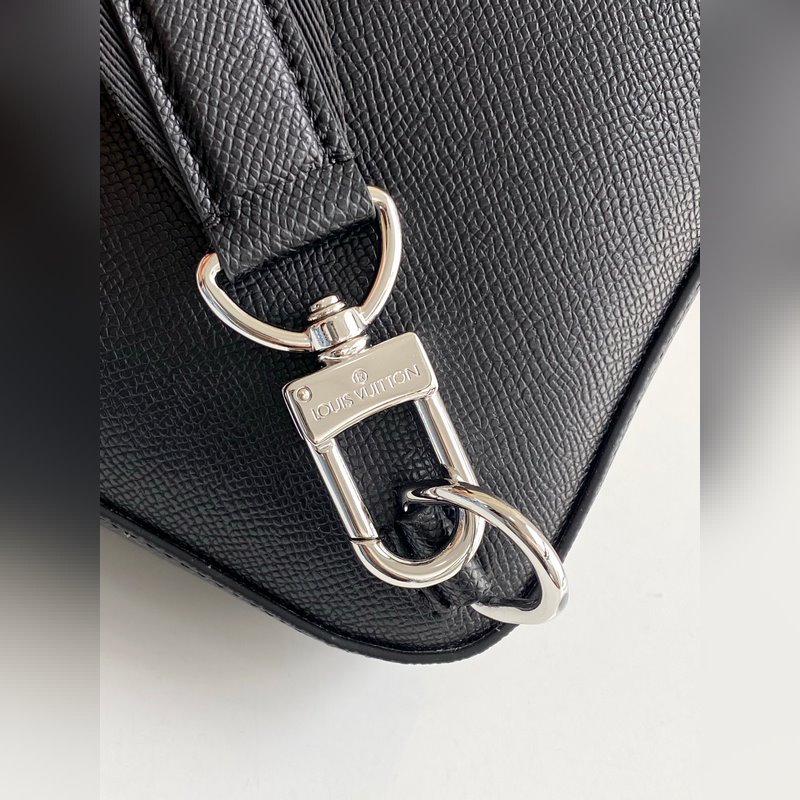 [海原外單 獨實家拍 30863黑十字紋]本款 Avenue 單肩包取材 Dam