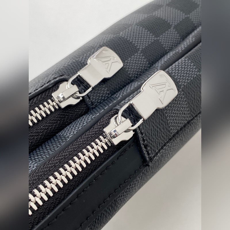 [海原外單 獨實家拍45302黑格]本款 Avenue 單肩包取材 Damier