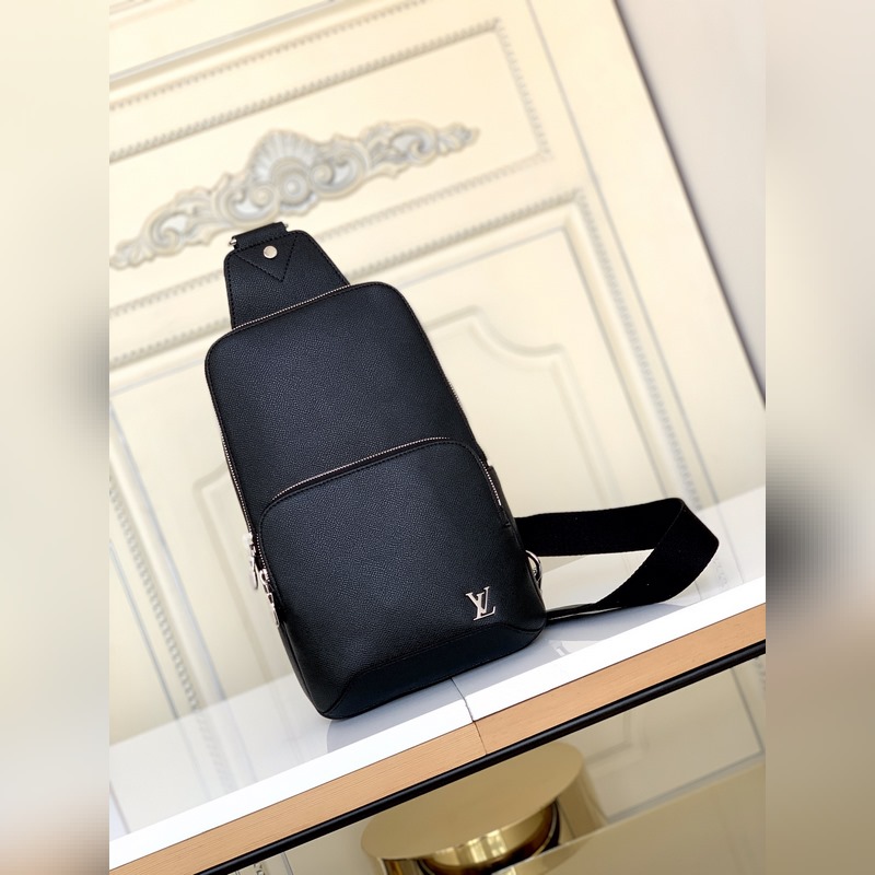 [海原外 單 獨實家 拍] M30443 Avenue 單肩包采用 Ta?ga