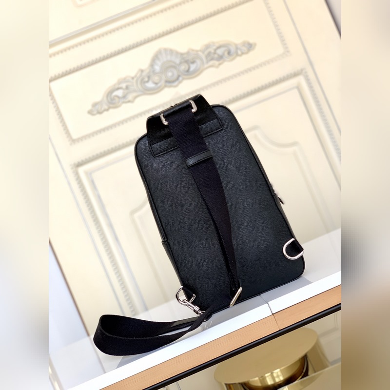 [海原外 單 獨實家 拍] M30443 Avenue 單肩包采用 Ta?ga