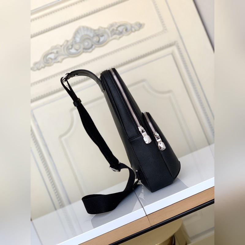 [海原外 單 獨實家 拍] M30443 Avenue 單肩包采用 Ta?ga