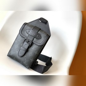 獨(dú)家實(shí)拍 頂級(jí)原單M45912SAUMUR單肩包 本款全新單肩包脫胎于 1986