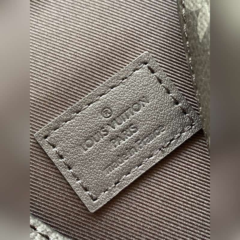 獨家實拍 頂級原單M45912SAUMUR單肩包 本款全新單肩包脫胎于 1986