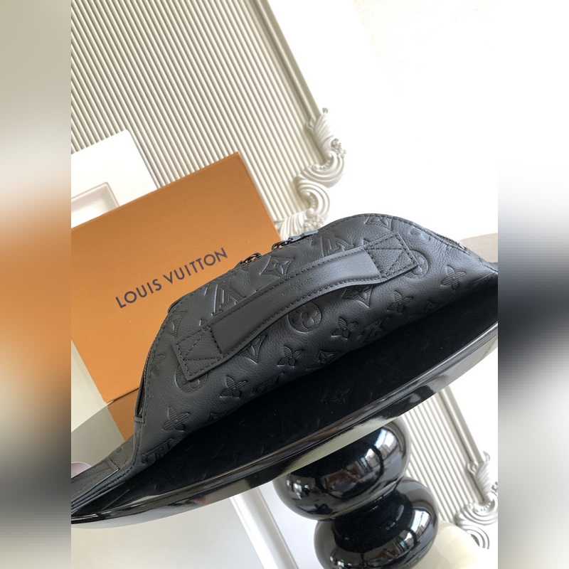 特級 163c01動態芯片 本款 Rush 腰包以 Monogram Shado