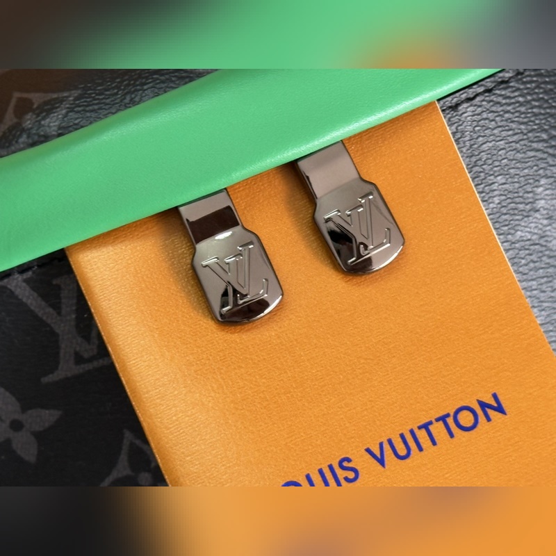 [163C01動態芯片]頂級原單 型號：M25924黑花配綠皮 本款 Disco