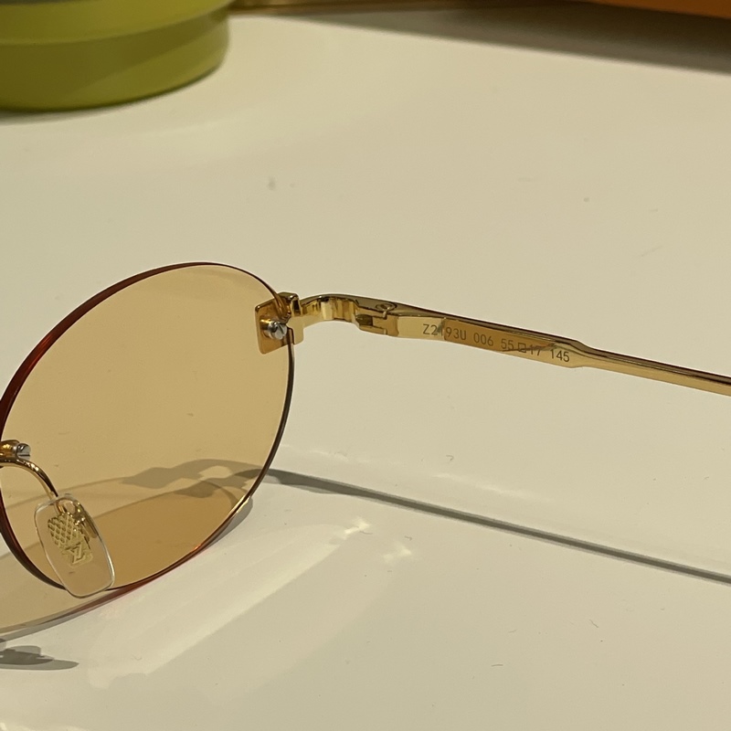 LOUIS VUITTON MODEL：Z2193U SIZE：55口17-14