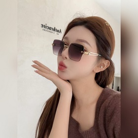 LOUIS VUITTON MOD：Z1866 Size：55口17-145