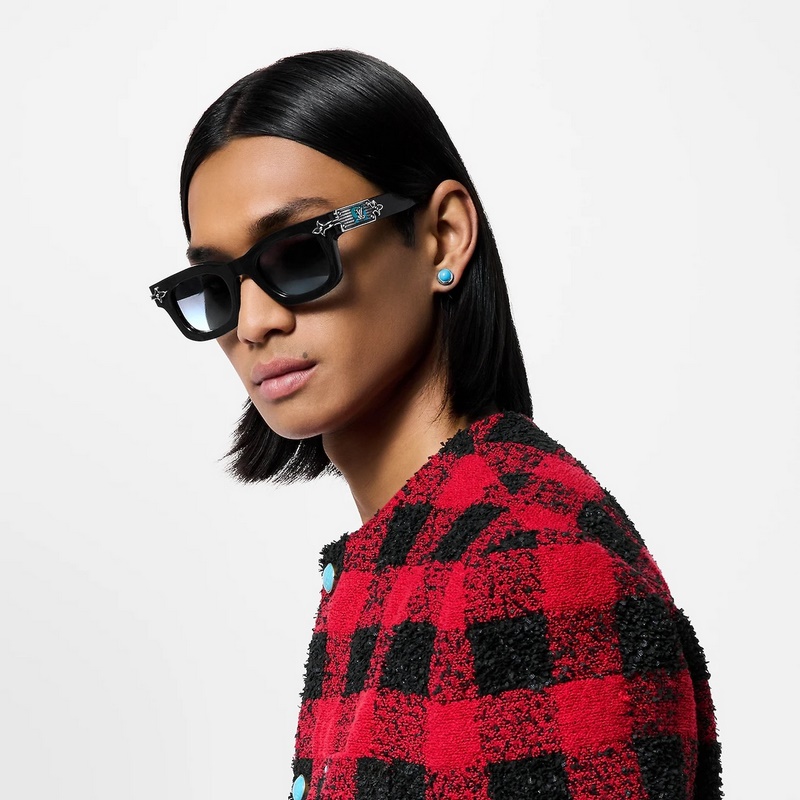 LOUIS VUITTON MODEL：Z2529U Z2556U SIZE：4