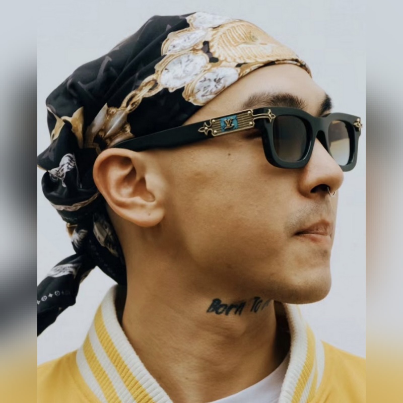 LOUIS VUITTON MODEL：Z2529U Z2556U SIZE：4