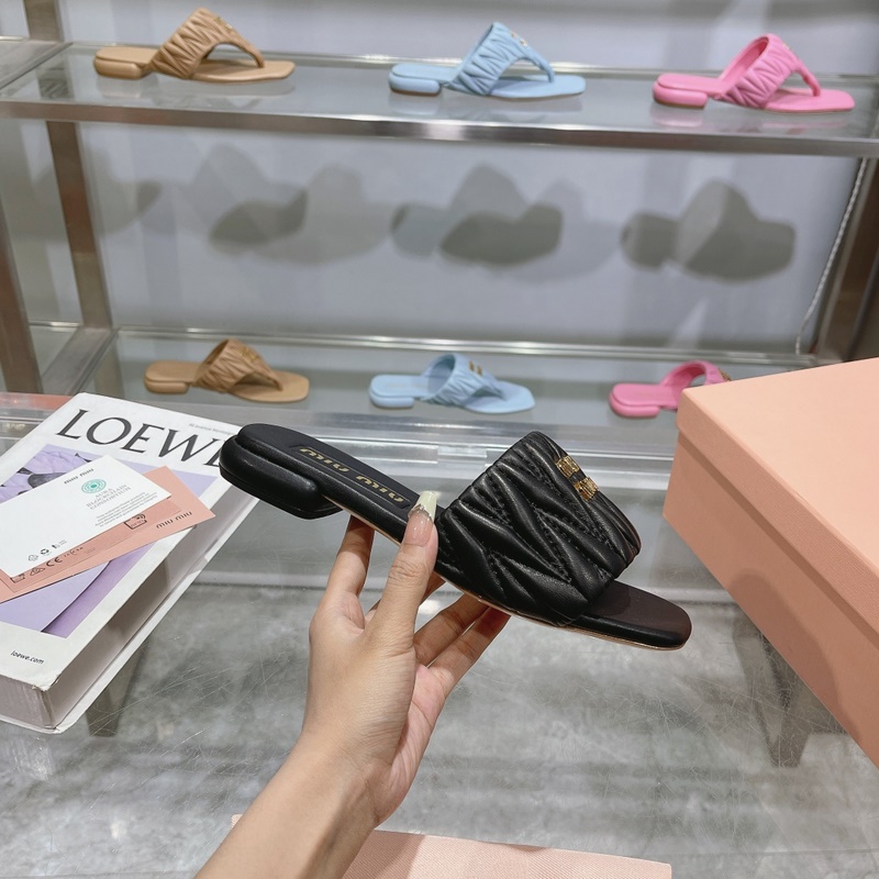 miumiu2026ss春夏新款平底小羊皮涼鞋拖鞋 頂級版本 ---------