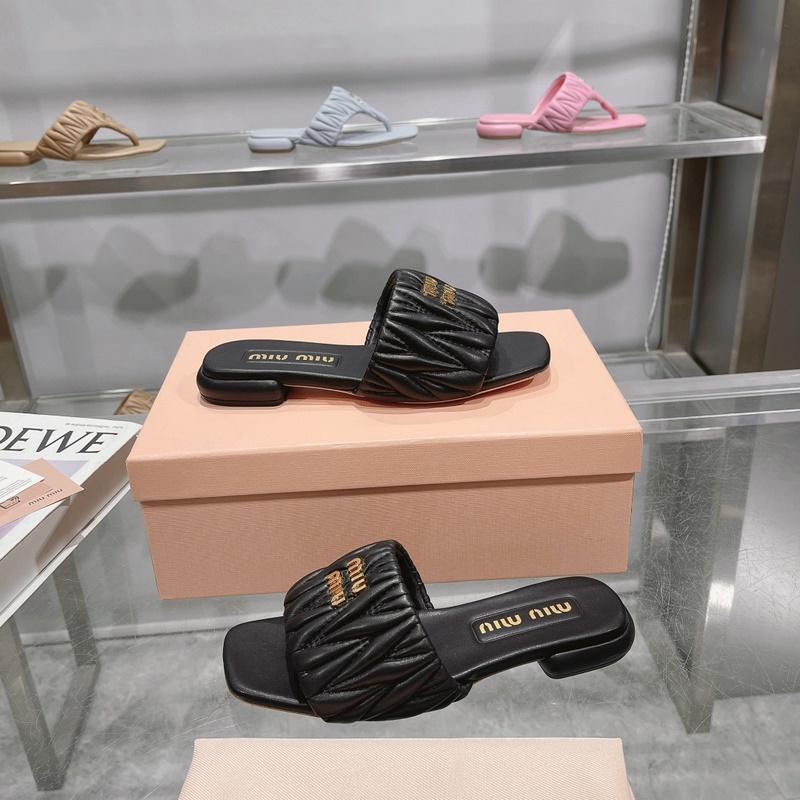 miumiu2026ss春夏新款平底小羊皮涼鞋拖鞋 頂級版本 ---------