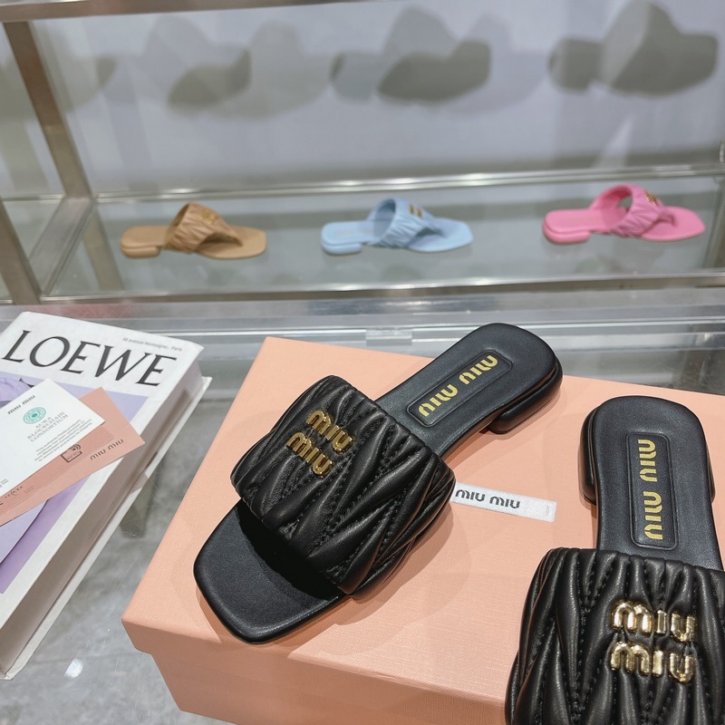 miumiu2026ss春夏新款平底小羊皮涼鞋拖鞋 頂級版本 ---------