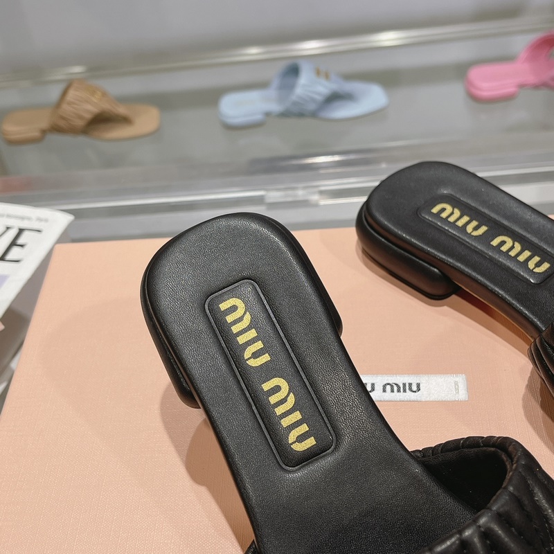 miumiu2026ss春夏新款平底小羊皮涼鞋拖鞋 頂級版本 ---------