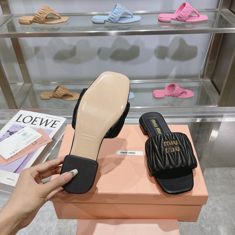 miumiu2026ss春夏新款平底小羊皮涼鞋拖鞋 頂級版本 ---------