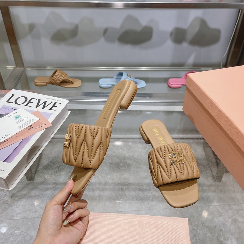 miumiu2026ss春夏新款平底小羊皮涼鞋拖鞋 頂級版本 ---------