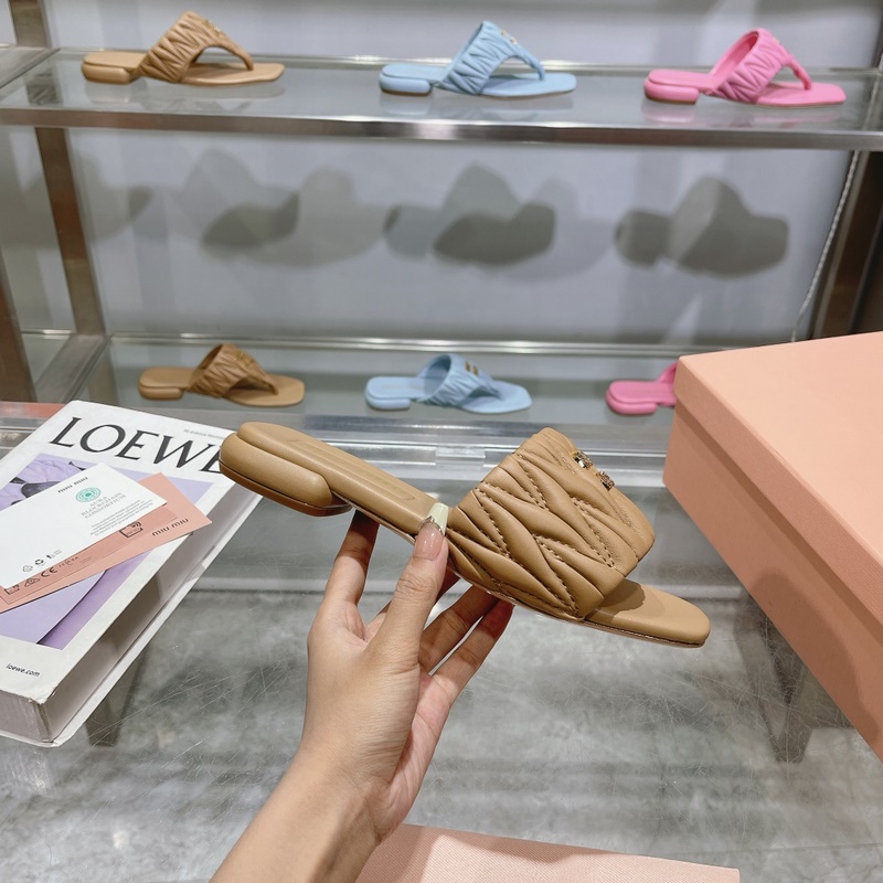 miumiu2026ss春夏新款平底小羊皮涼鞋拖鞋 頂級版本 ---------