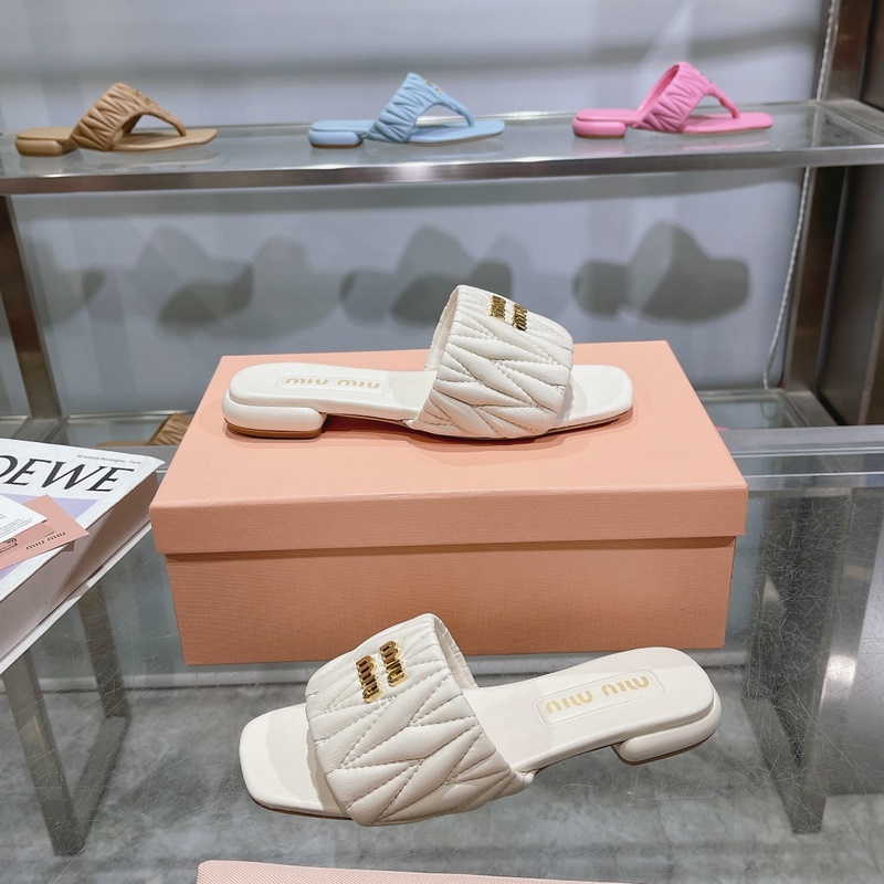 miumiu2026ss春夏新款平底小羊皮涼鞋拖鞋 頂級版本 ---------