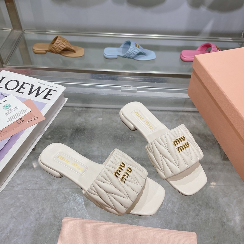miumiu2026ss春夏新款平底小羊皮涼鞋拖鞋 頂級版本 ---------
