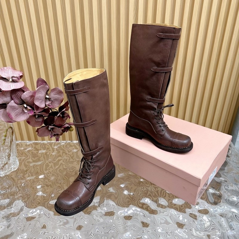 高版本 MiuMiu 24走秀款複古機車靴 -------- 甜美複古機車風 太