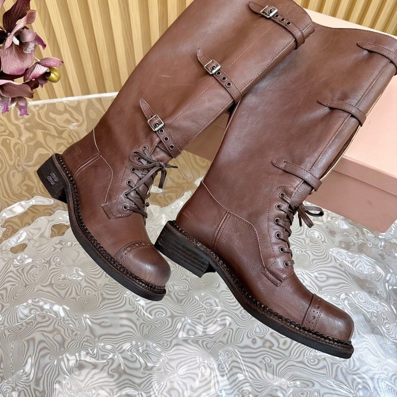 高版本 MiuMiu 24走秀款複古機車靴 -------- 甜美複古機車風 太