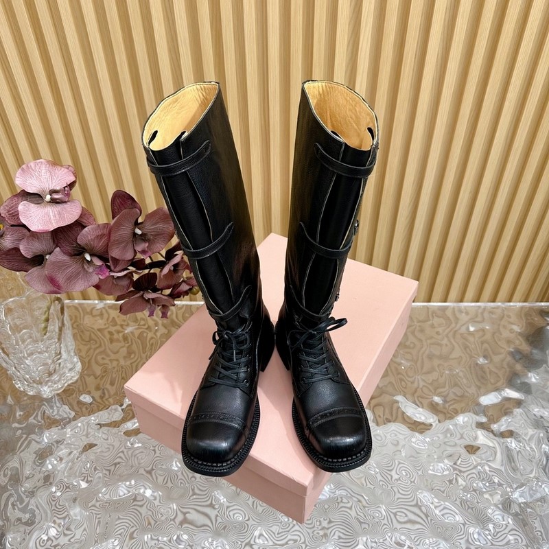 高版本 MiuMiu 24走秀款複古機車靴 -------- 甜美複古機車風 太