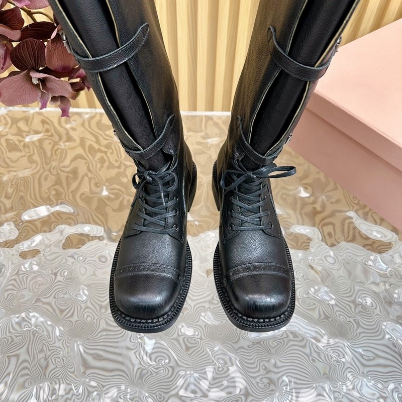 高版本 MiuMiu 24走秀款複古機車靴 -------- 甜美複古機車風 太