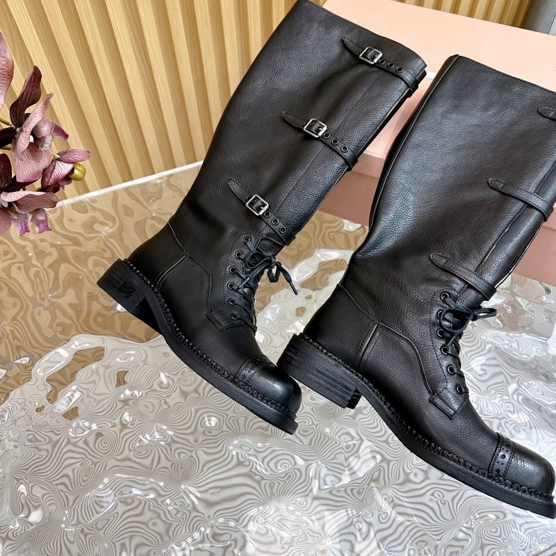 高版本 MiuMiu 24走秀款複古機車靴 -------- 甜美複古機車風 太