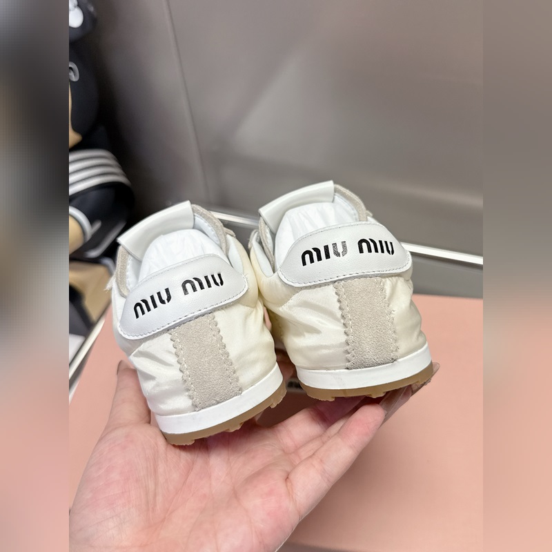 尺碼：35-40 miumiu2026 早春走秀新款阿甘德訓鞋運動鞋， 巨巨巨好