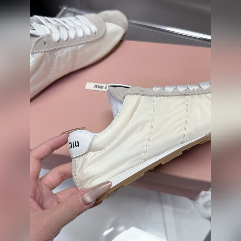 尺碼：35-40 miumiu2026 早春走秀新款阿甘德訓鞋運動鞋， 巨巨巨好