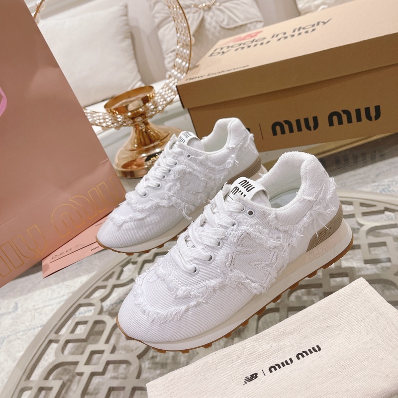 Miumiu x New Balance 574聯名款NB運動鞋 Miu Miu