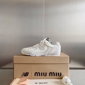 Miumiu x New Balance 聯名款NB運動鞋女 Miu Miu 繆