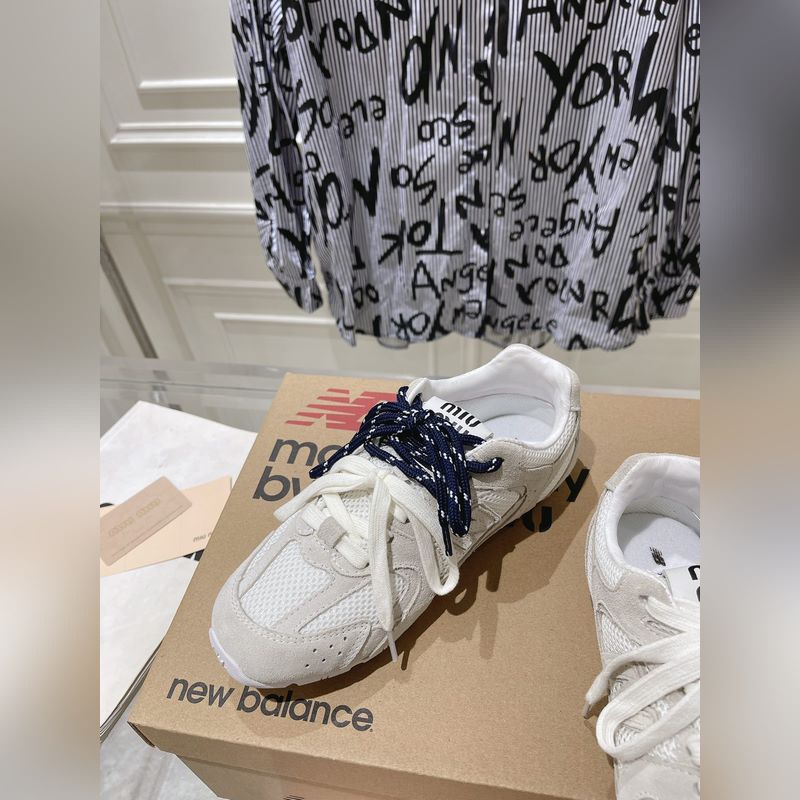 miumiu 繆繆G0 27Miu Miu x New Balance聯(lián)名款運(yùn)