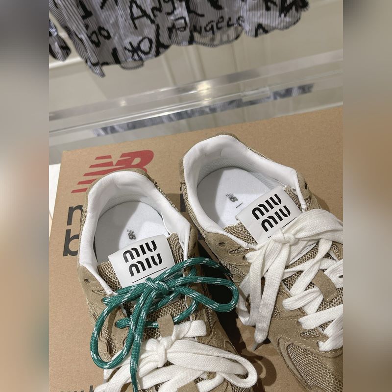 miumiu 繆繆G0 27Miu Miu x New Balance聯(lián)名款運(yùn)