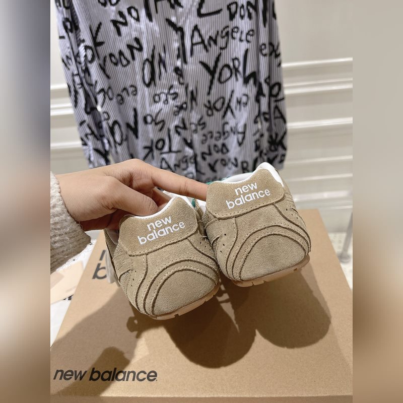 miumiu 繆繆G0 27Miu Miu x New Balance聯(lián)名款運(yùn)