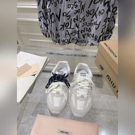 miumiu 繆繆G0 27Miu Miu x New Balance聯名款運