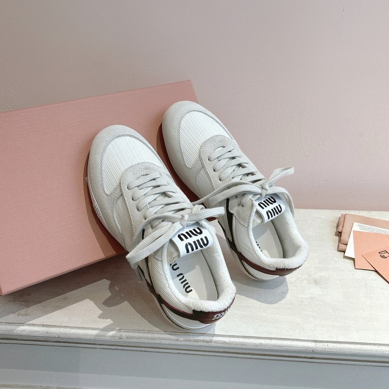 高品質 Miu Miu 25ss 春夏休閑鞋德訓鞋 Miu Miu 25ss 春