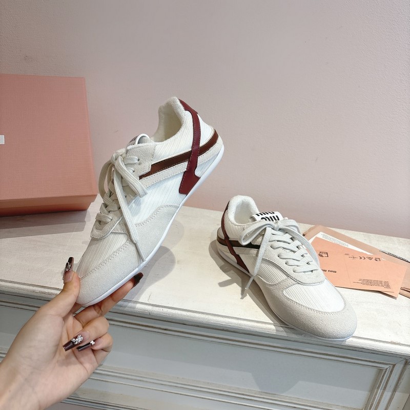 高品質 Miu Miu 25ss 春夏休閑鞋德訓鞋 Miu Miu 25ss 春