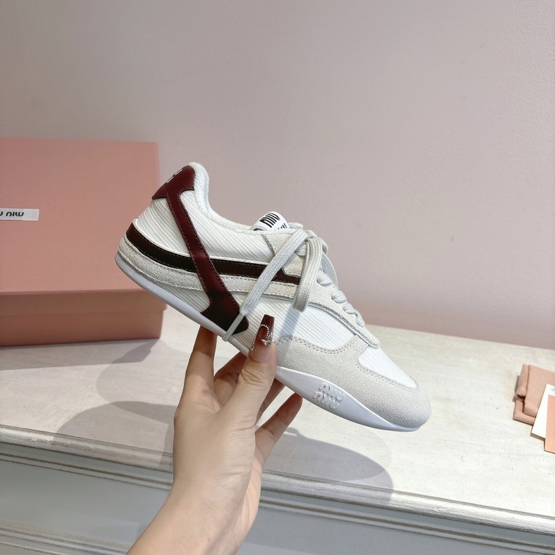 高品質 Miu Miu 25ss 春夏休閑鞋德訓鞋 Miu Miu 25ss 春