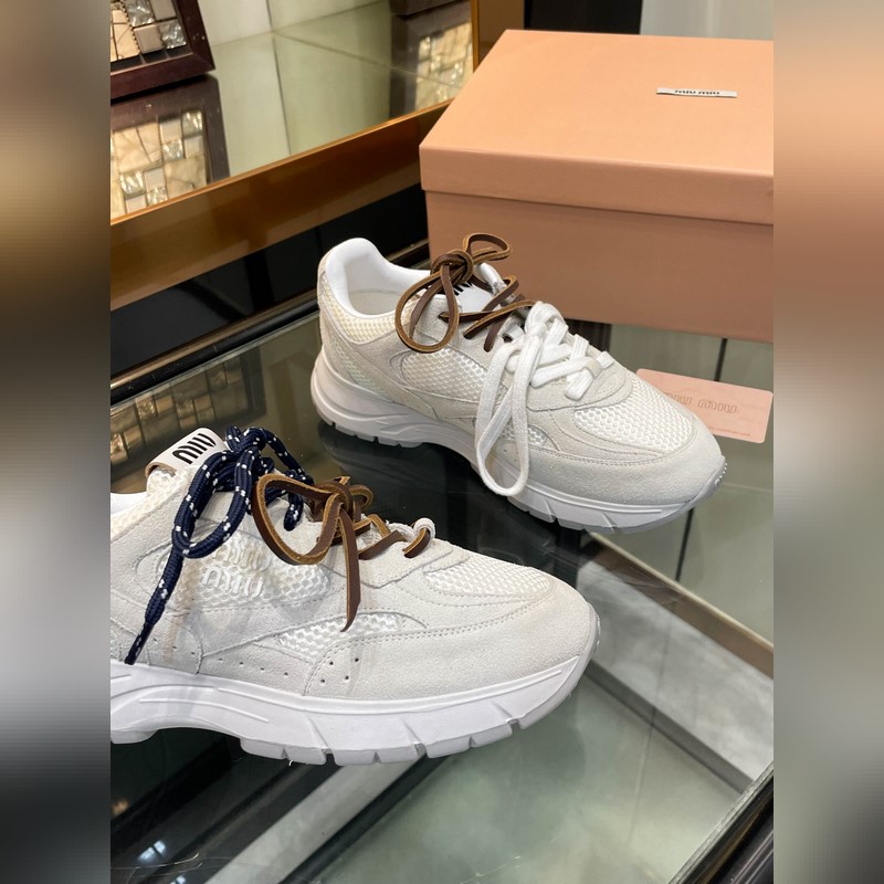 MiuMiu*繆繆miu家2026運(yùn)動(dòng)休閑鞋 這款系帶休閑運(yùn)動(dòng)鞋妥妥的美式休閑風(fēng)