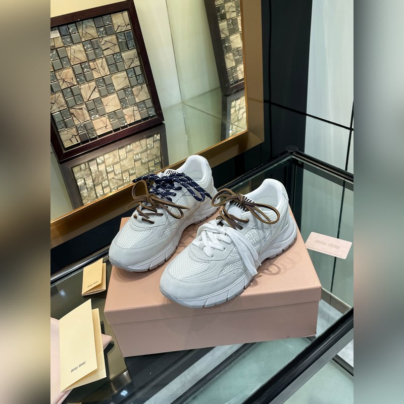 MiuMiu*繆繆miu家2026運(yùn)動(dòng)休閑鞋 這款系帶休閑運(yùn)動(dòng)鞋妥妥的美式休閑風(fēng)