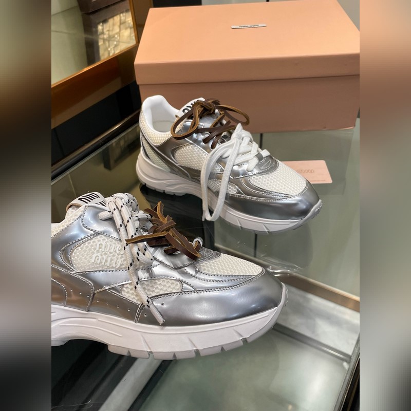 MiuMiu*繆繆miu家2026運動休閑鞋 這款系帶休閑運動鞋妥妥的美式休閑風