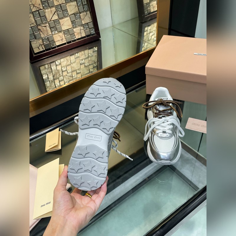 MiuMiu*繆繆miu家2026運動休閑鞋 這款系帶休閑運動鞋妥妥的美式休閑風
