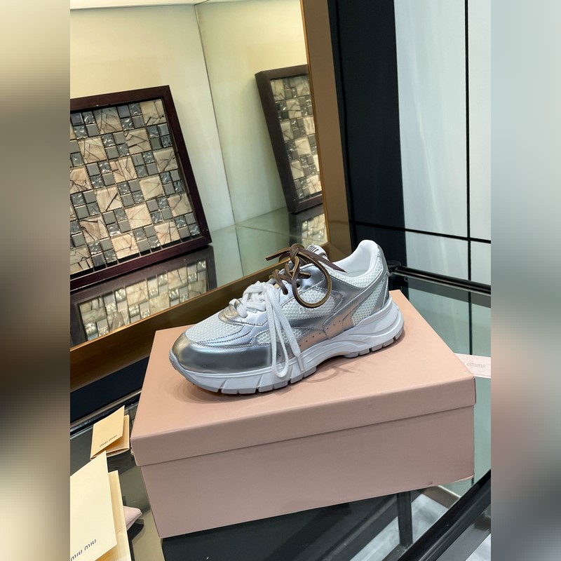 MiuMiu*繆繆miu家2026運動休閑鞋 這款系帶休閑運動鞋妥妥的美式休閑風