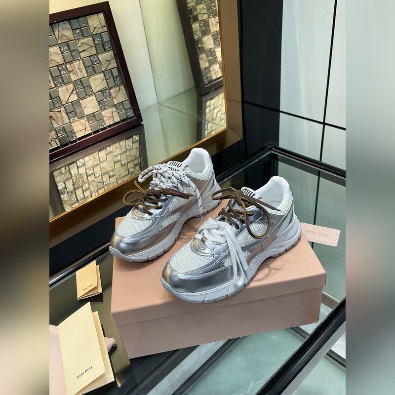 MiuMiu*繆繆miu家2026運動休閑鞋 這款系帶休閑運動鞋妥妥的美式休閑風