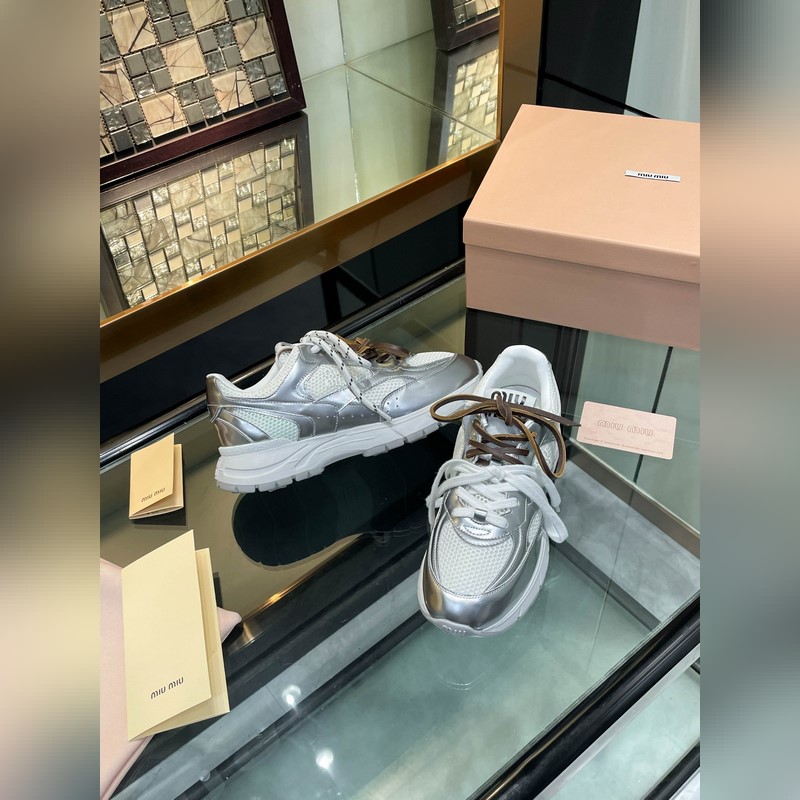 MiuMiu*繆繆miu家2026運動休閑鞋 這款系帶休閑運動鞋妥妥的美式休閑風