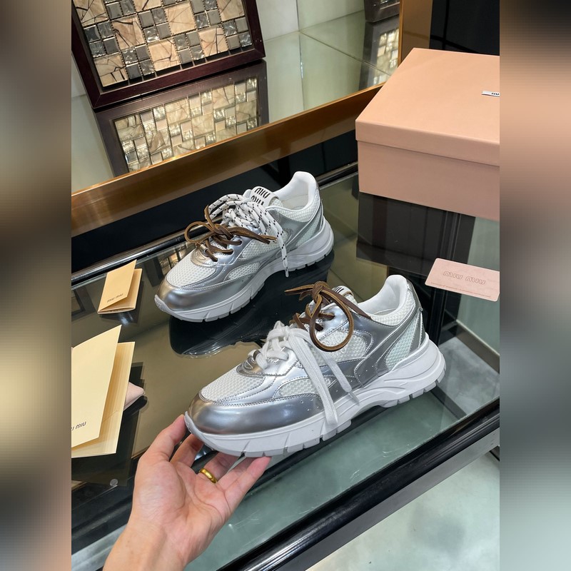 MiuMiu*繆繆miu家2026運動休閑鞋 這款系帶休閑運動鞋妥妥的美式休閑風