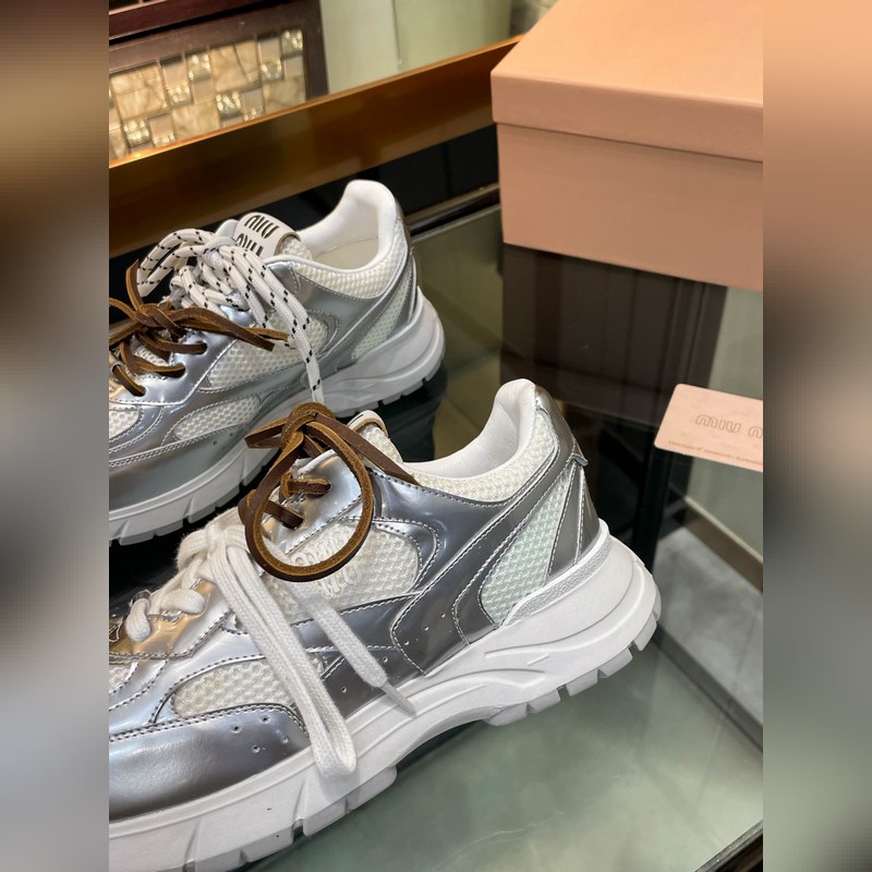 MiuMiu*繆繆miu家2026運動休閑鞋 這款系帶休閑運動鞋妥妥的美式休閑風