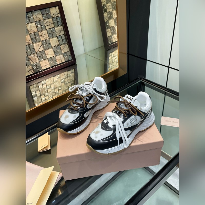 MiuMiu*繆繆miu家2026運(yùn)動休閑鞋 這款系帶休閑運(yùn)動鞋妥妥的美式休閑風(fēng)