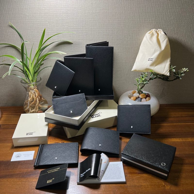 全新630 MONTBLANC萬寶龍專櫃同步匠心系列12卡位錢夾 經(jīng)典黑 型號：