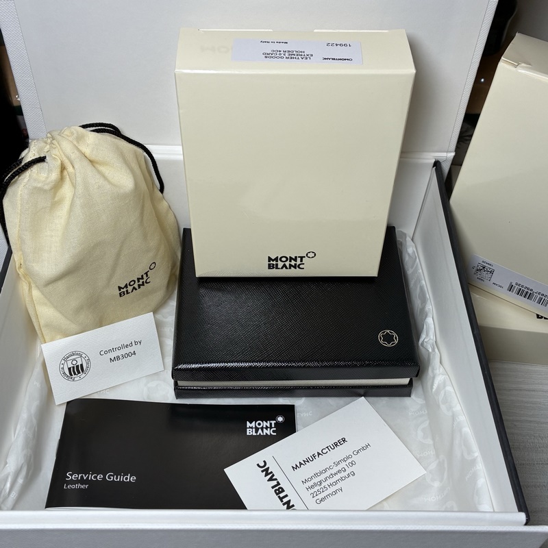 MONTBLANC全新萬寶龍風尚3.0系列6卡位雙色錢夾(經典黑配波爾多紅) 型